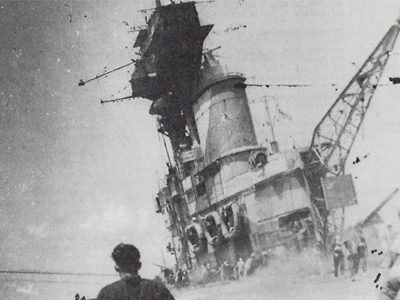 HMS_Hermes_photo_1942_01.jpg