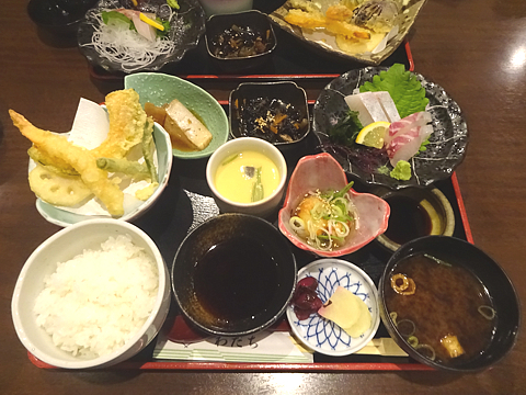 Lunch_h310424_01.jpg