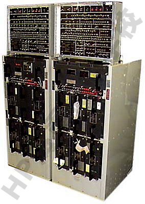 UYK-7_Front_01_m.jpg