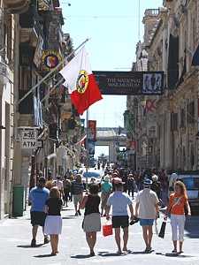 valletta_mainst_03.jpg